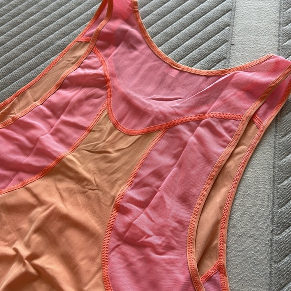 Lululemon sculpt tank - Picture 4 of 5